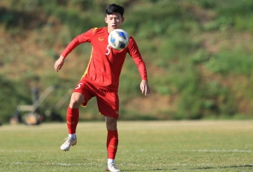 Hai người hùng của U23 Việt Nam gặp chuyện khó đỡ ngay sau khi về nước