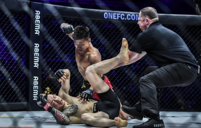 ONE X: Hạ gục Kim Jae Woong, võ sĩ Trung Quốc tuyên bố sẽ 'kết liễu' Thành Lê